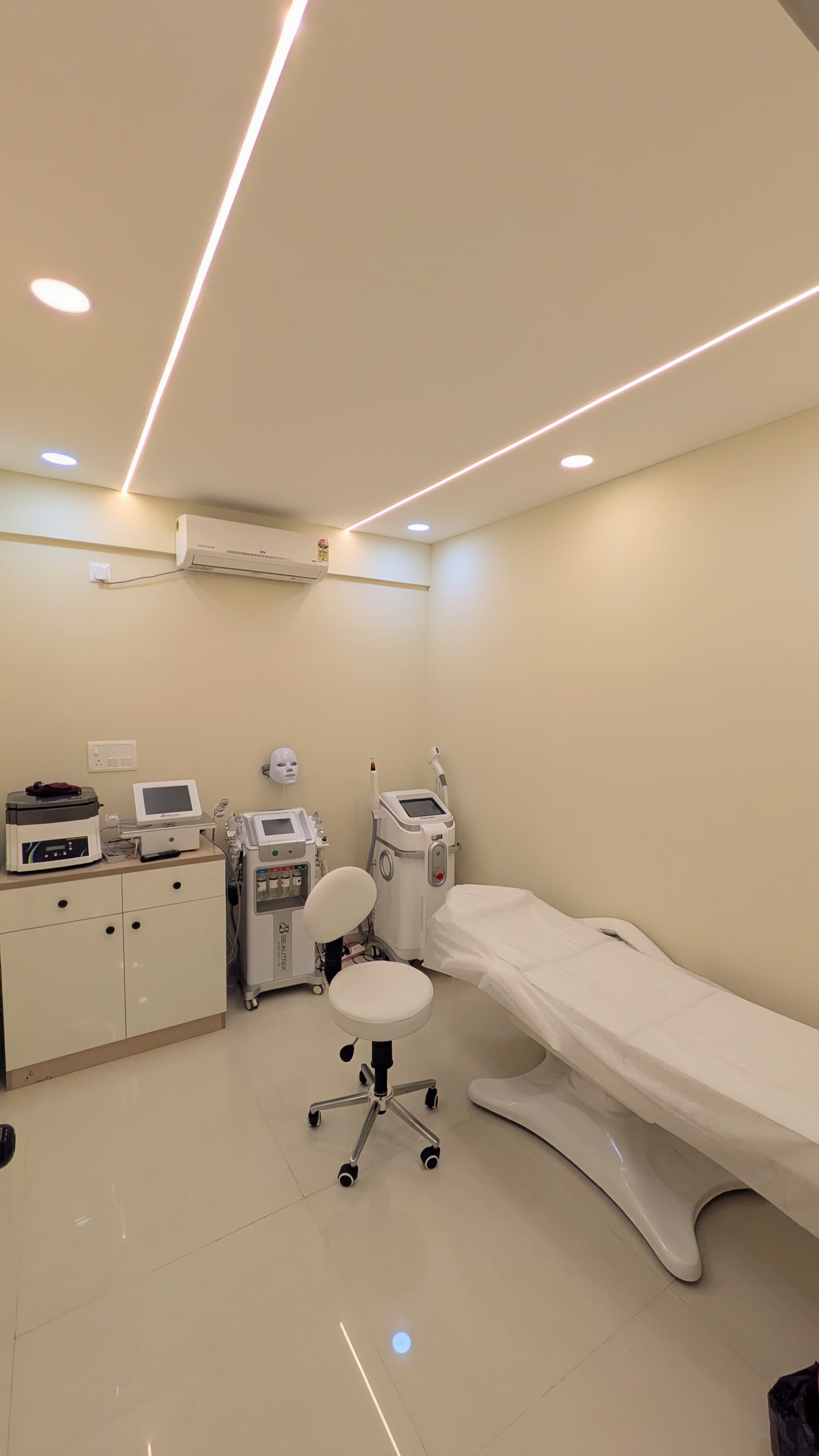 Contour Cosmetic Clinic - Interior Image