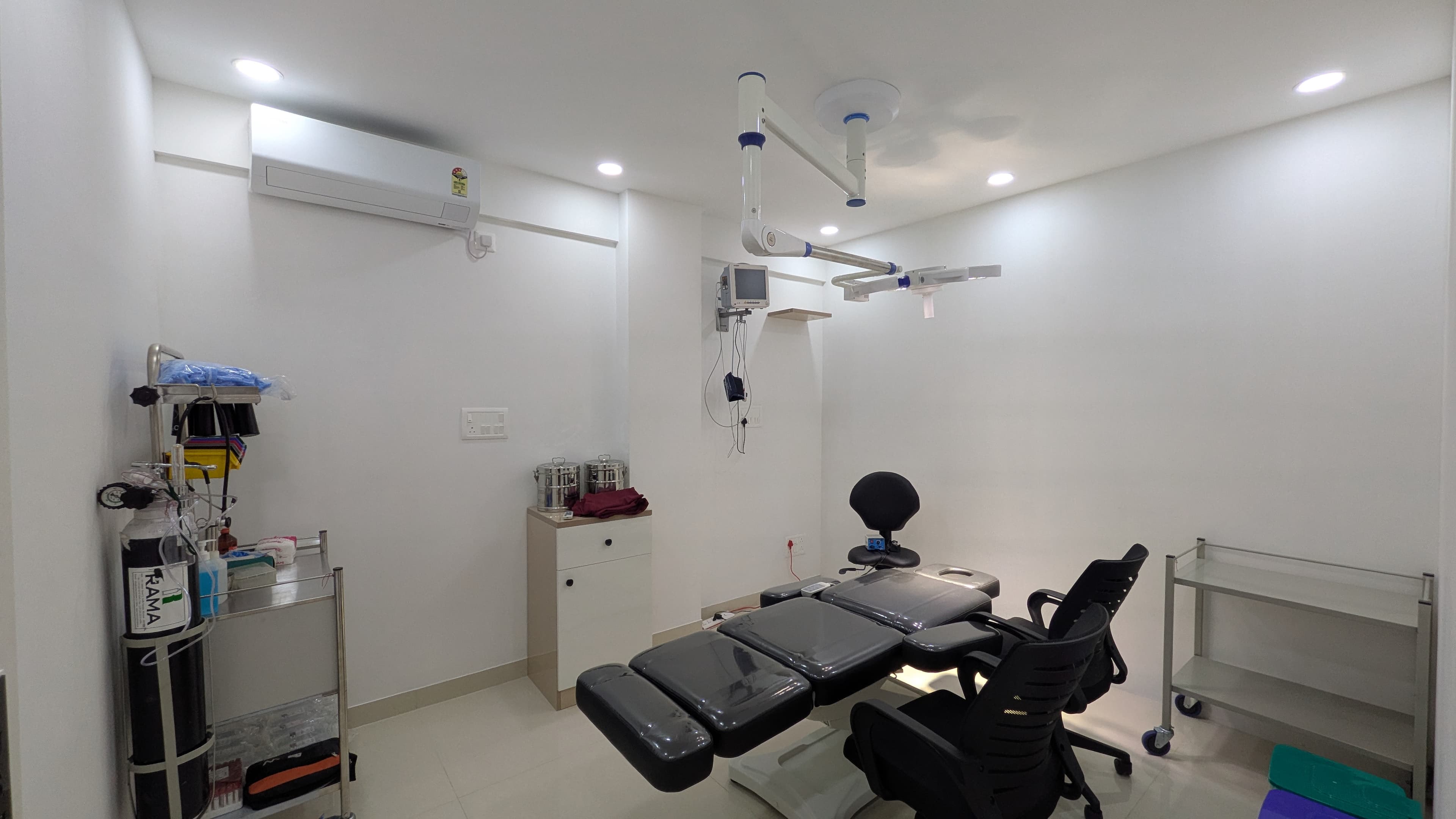 Contour Cosmetic Clinic - Interior Image